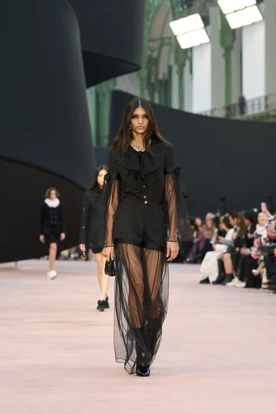 Look 9